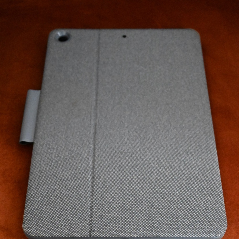 Logitech Tablet Keyboard Case - One Touch - Picture 4 of 6